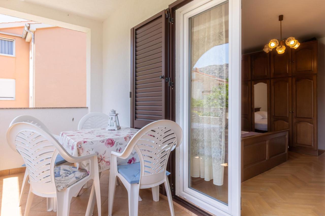 Apartment Beti With Balcony Baška Eksteriør bilde