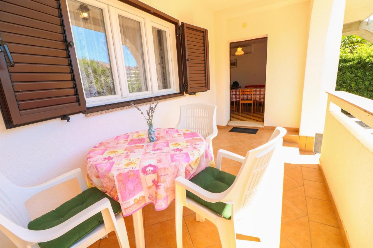 Apartment Beti With Balcony Baška Eksteriør bilde